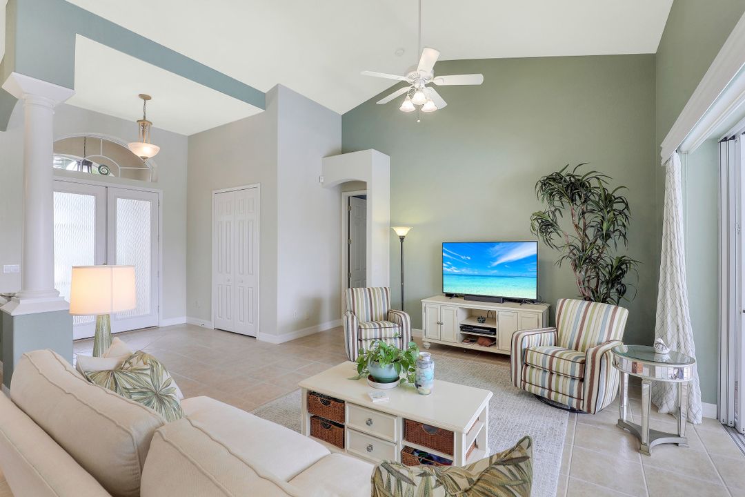 2717 SW 37th St, Cape Coral, FL 33914