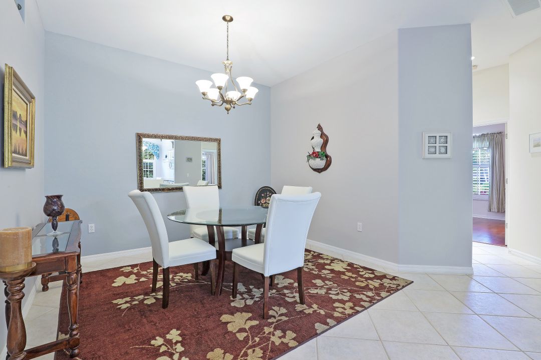 12756 Fox Ridge Dr, Bonita Springs, FL 34135