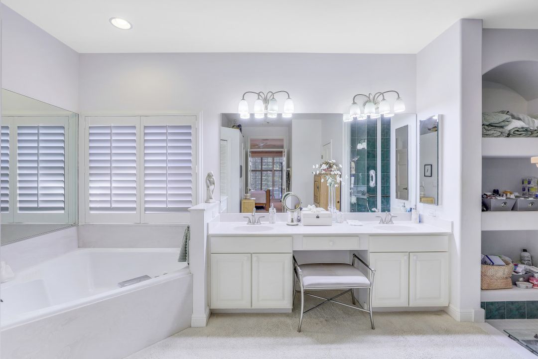 28384 Sombrero Dr, Bonita Springs, FL 34135