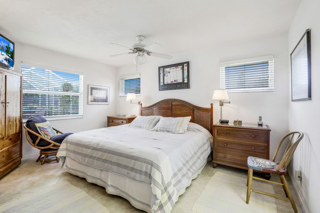 1927 SE 10th St, Cape Coral, FL 33990