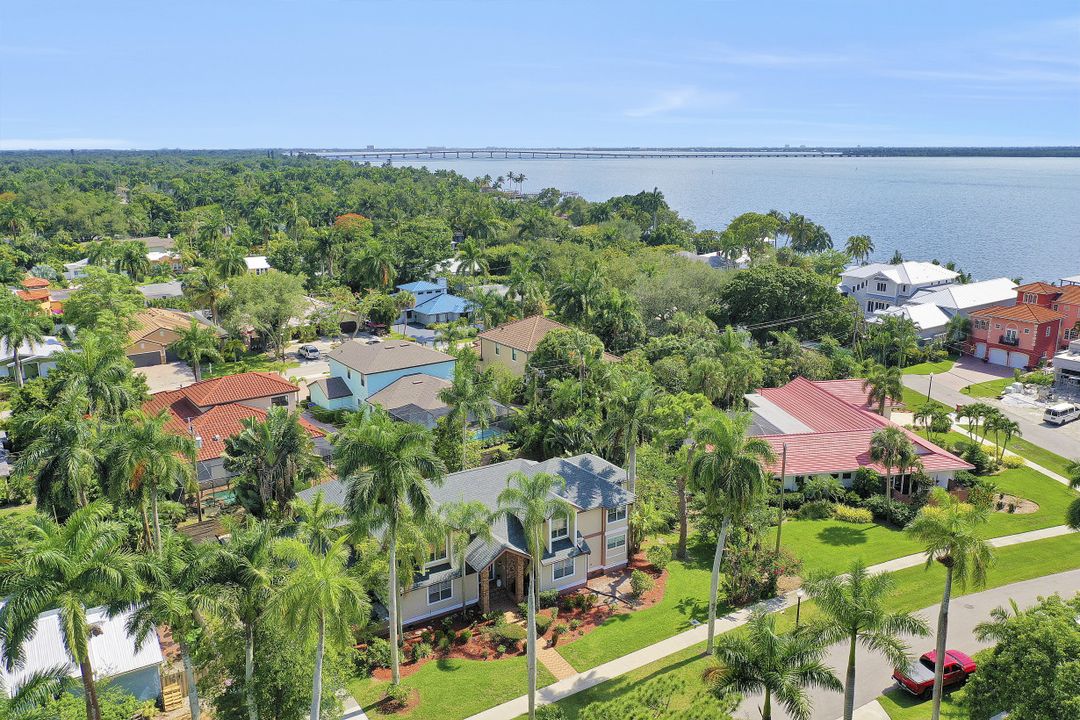 1320 Alcazar Ave, Fort Myers, FL 33901