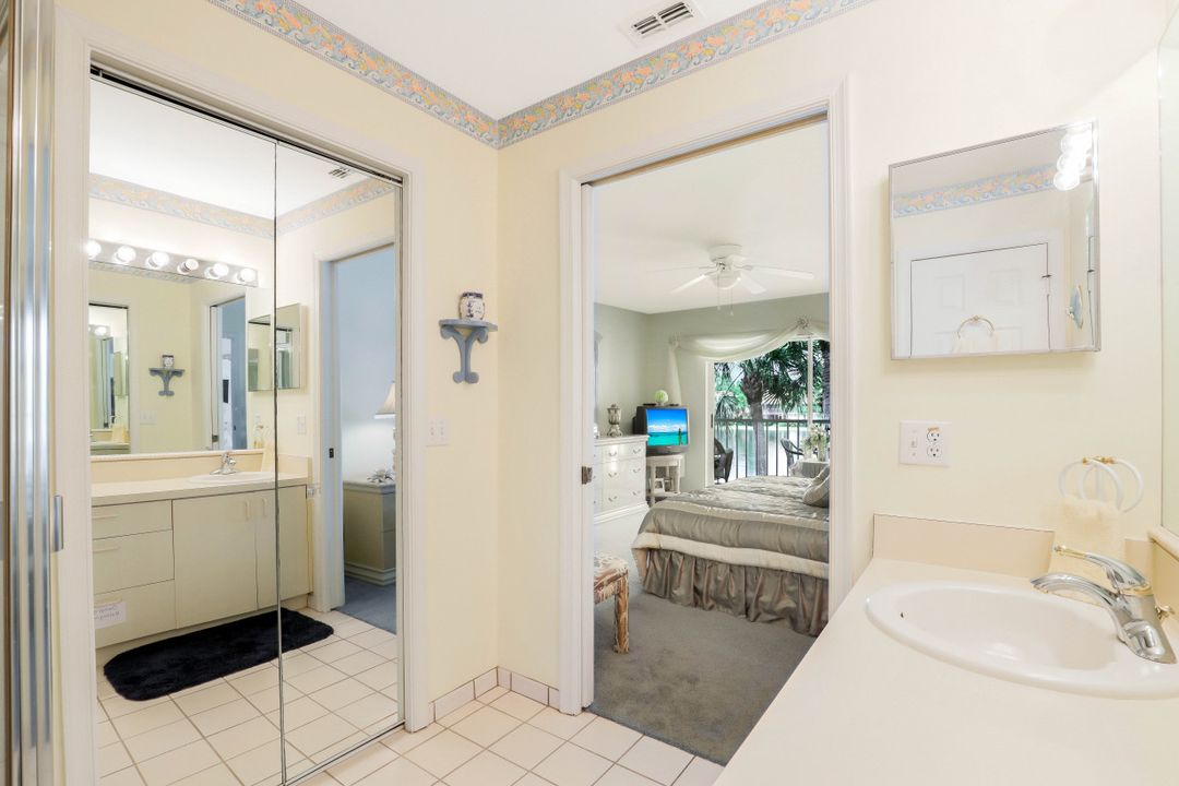 2420 Hidden Lake Dr #1006, Naples, FL 34112