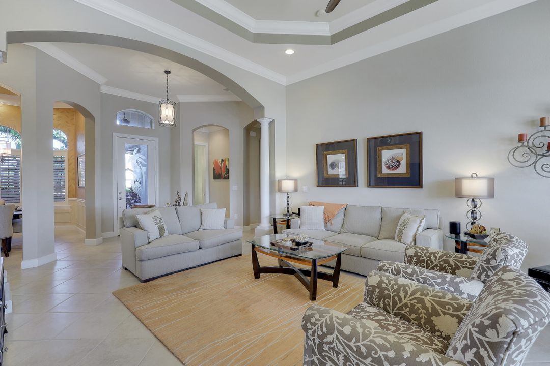9661 Cobalt Cove Cir, Naples, FL 34120