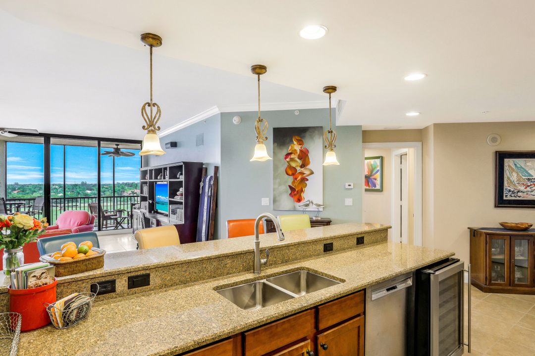 5781 Cape Harbour Dr #607, Cape Coral, FL 33914