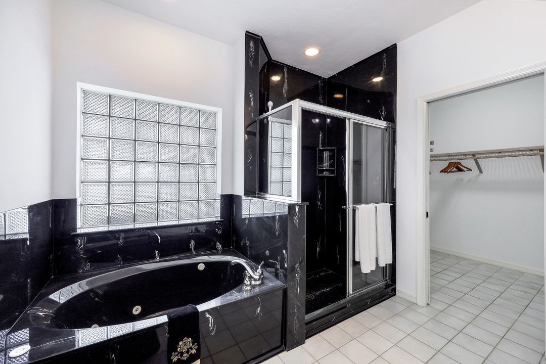 225 Dan River Ct, Marco Island, FL 34145