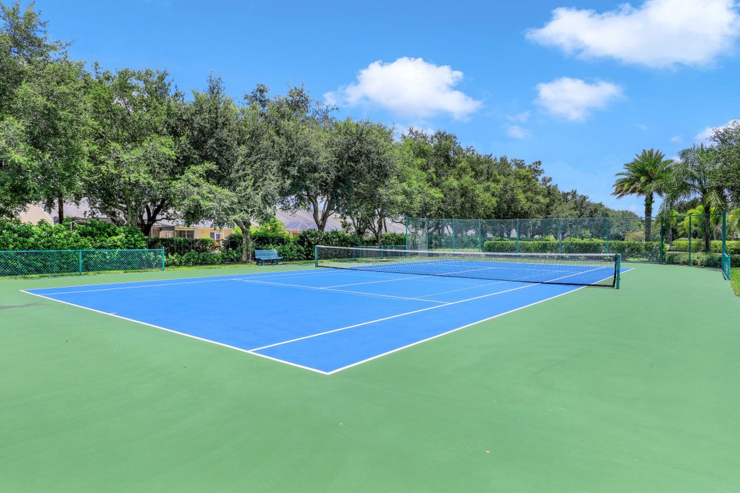 8392 Laurel Lakes Blvd, Naples, FL 34119