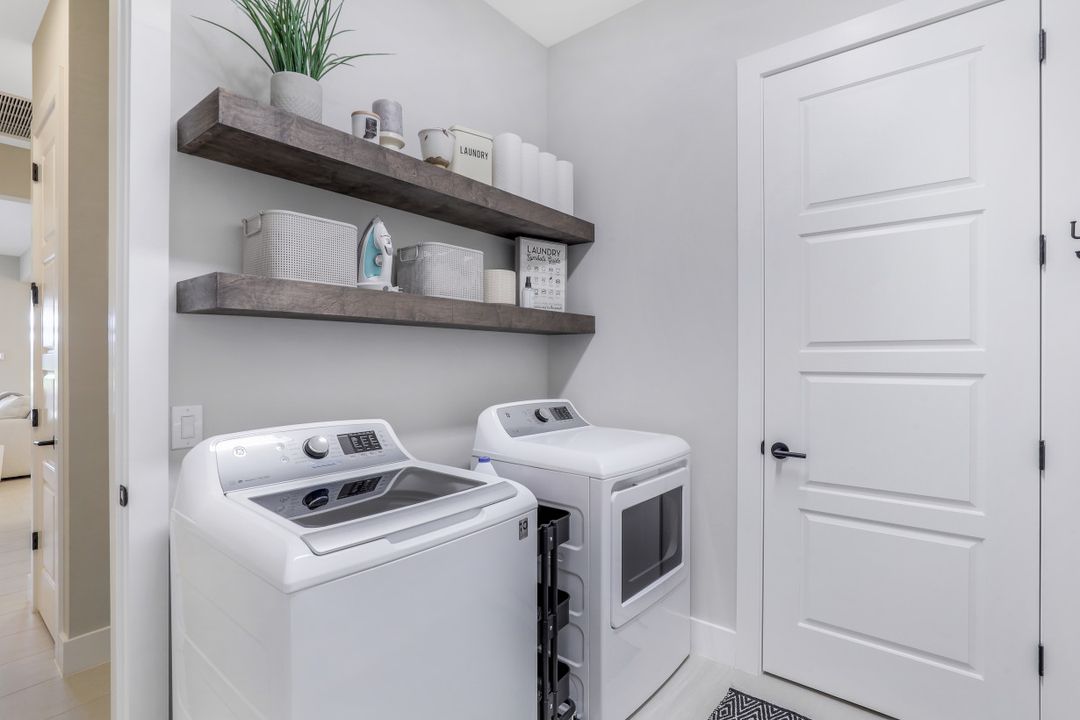 3224 Cotuit Ln, Naples, FL 34114