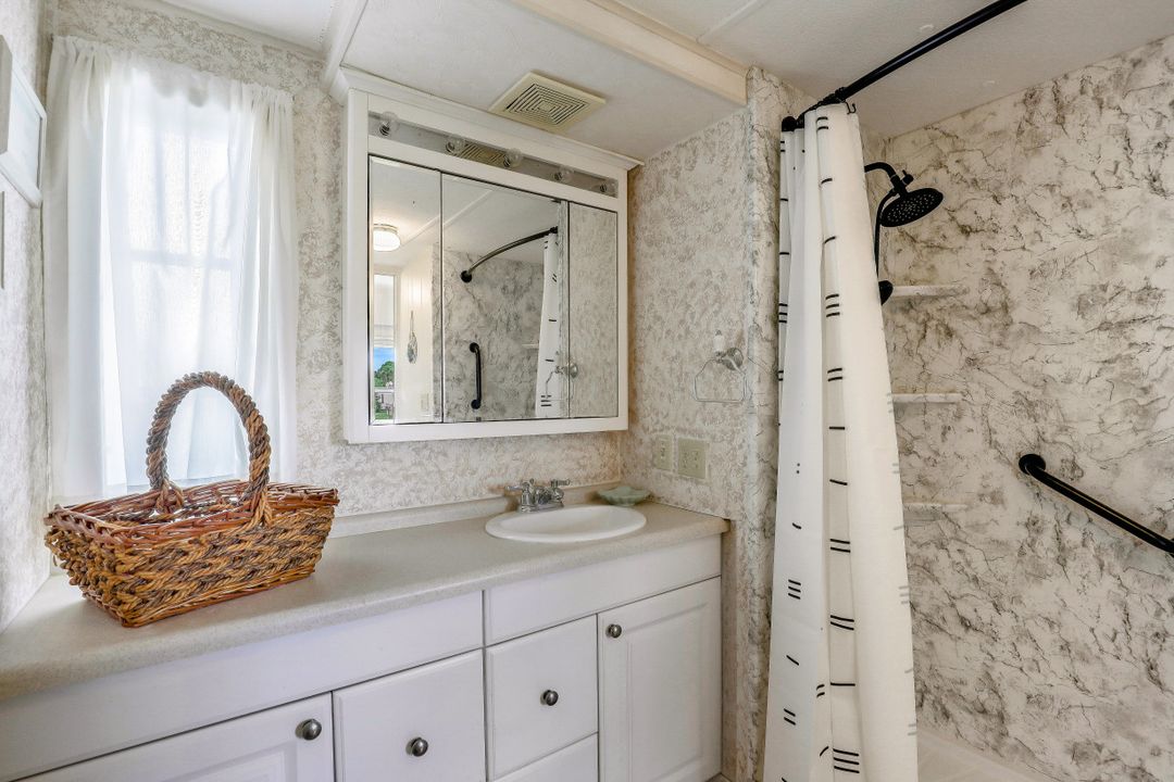 818 Homefolks St, North Fort Myers, FL 33917