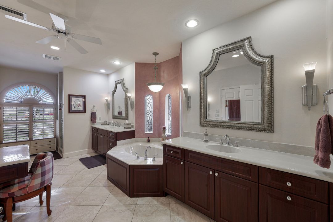 800 Arcadia Ct, Marco Island, FL 34145