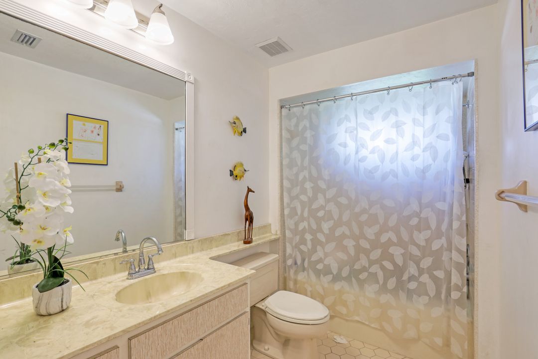 2509 Kings Lake Blvd, Naples, FL 34112