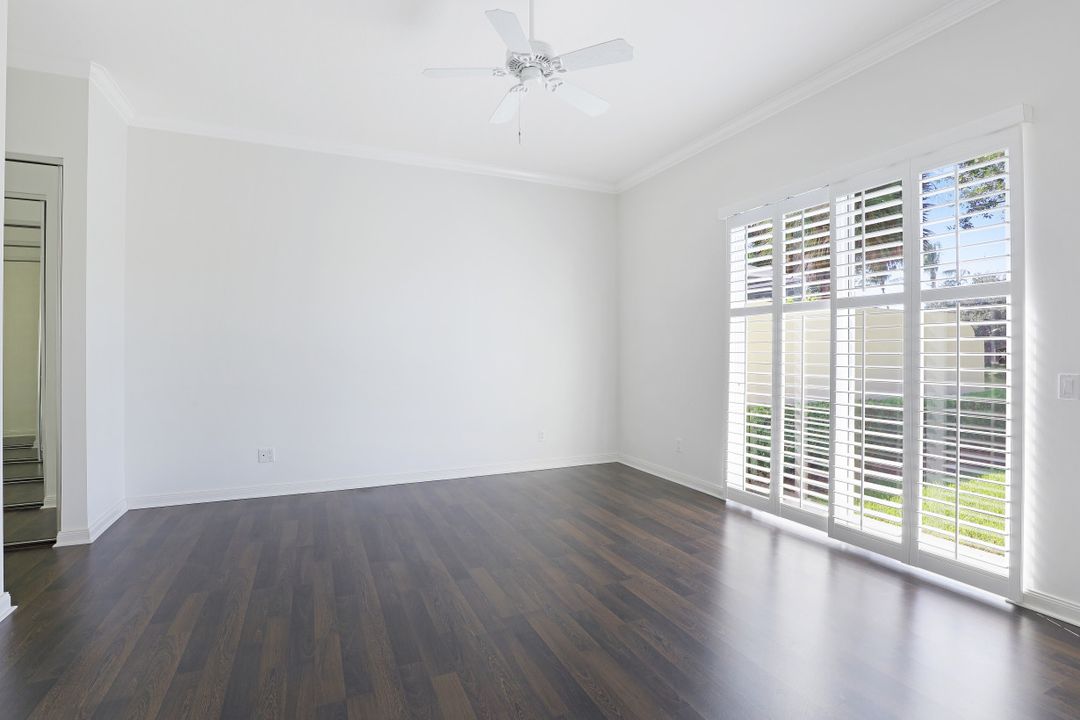 2938 Gilford Way, Naples, FL 34119