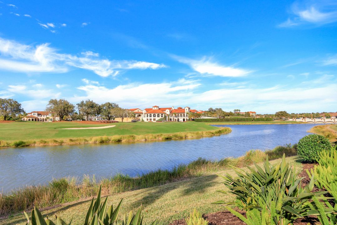 16439 Seneca Way, Naples, FL 34110