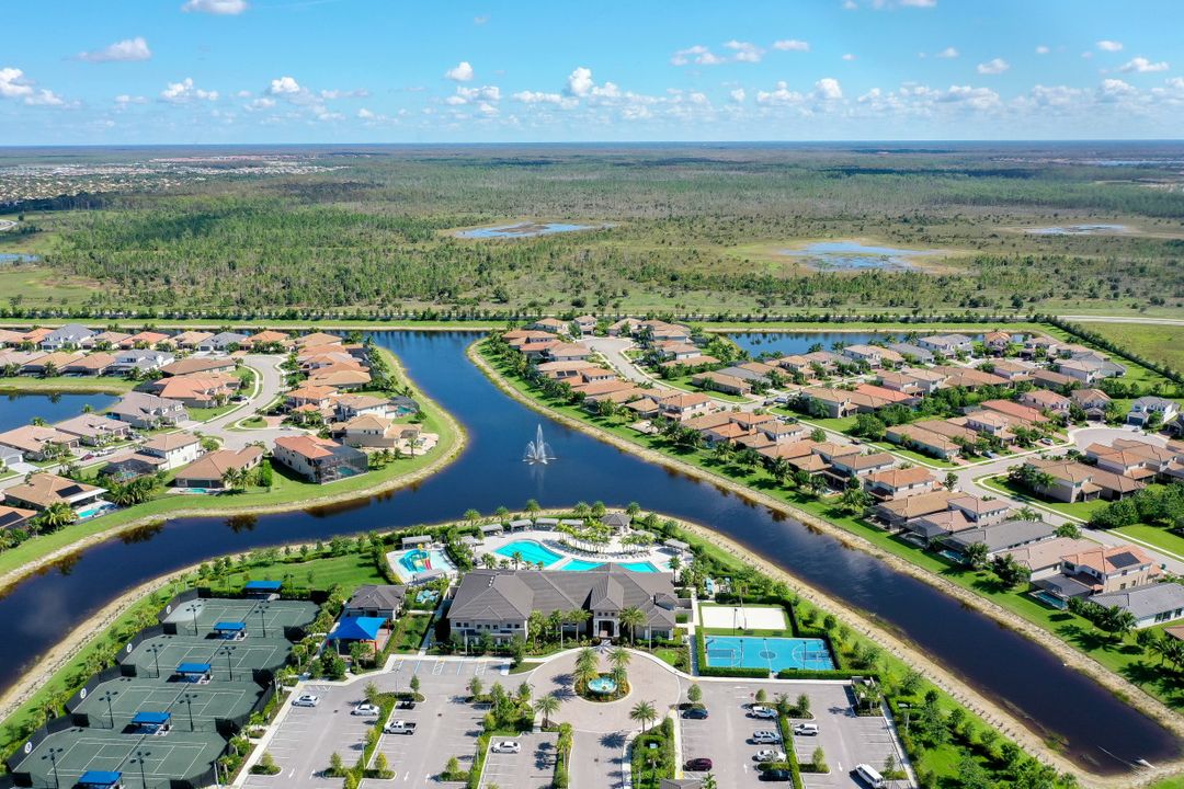 4477 Caldera Cir, Naples, FL 34119