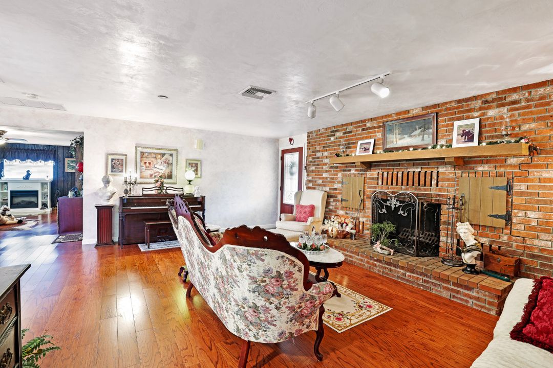 6630 Carmelita Dr, Fort Myers, FL 33905