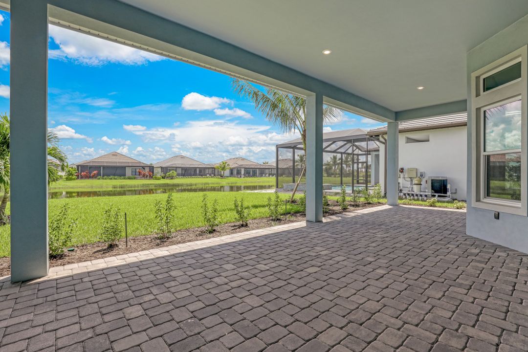 11430 Canal Grande Dr, Fort Myers, FL 33913