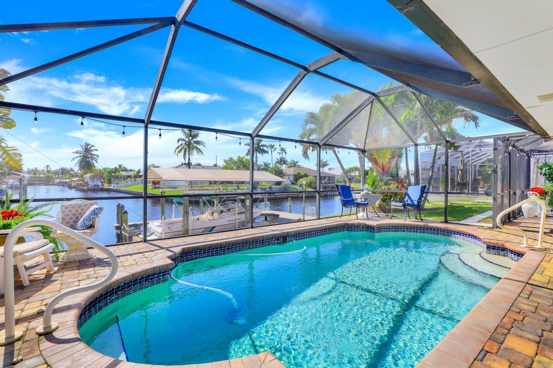 2208 Everest Pkwy, Cape Coral, FL 33904