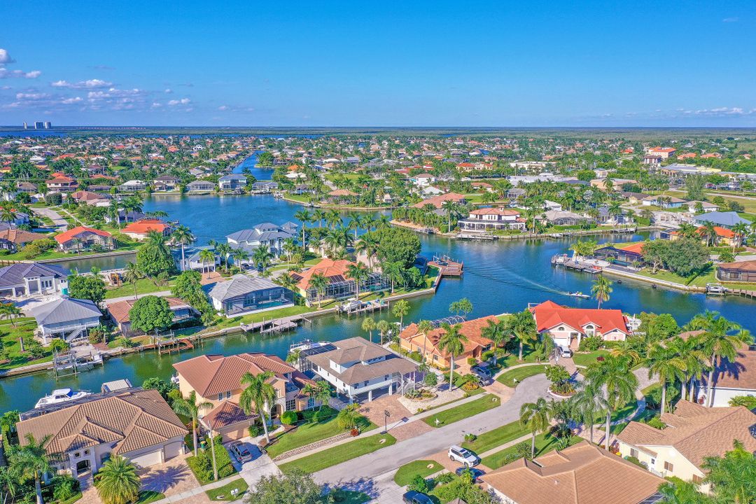 1672 Barbarosa Ct, Marco Island, FL 34145