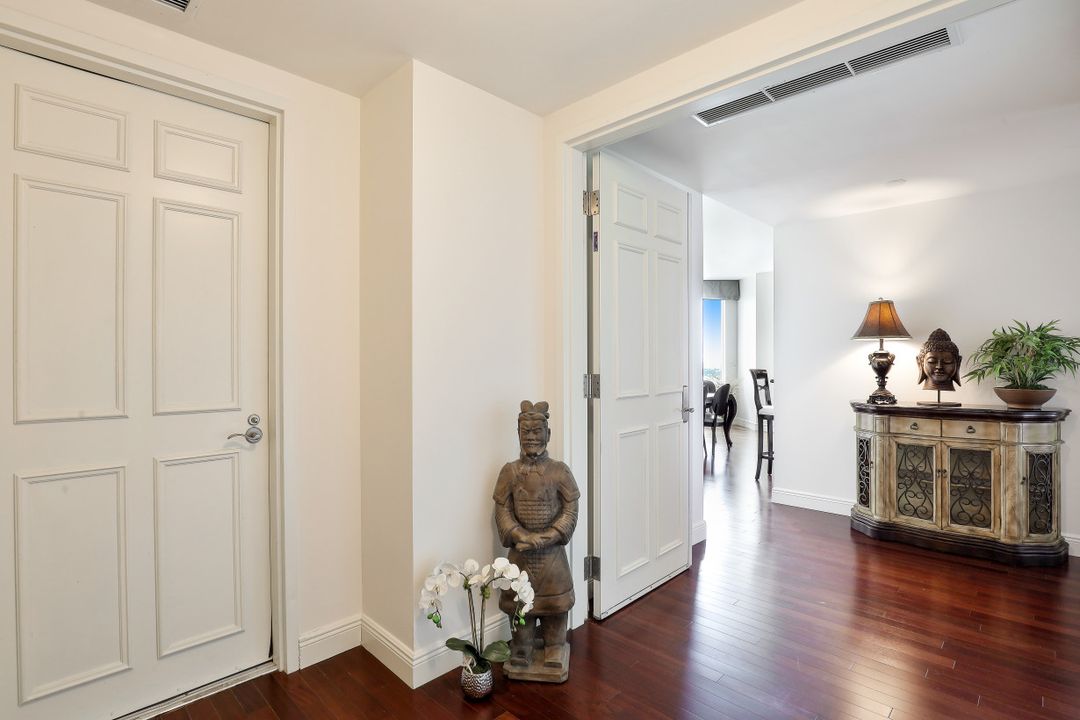 275 Indies Way #1605, Naples, FL 34110