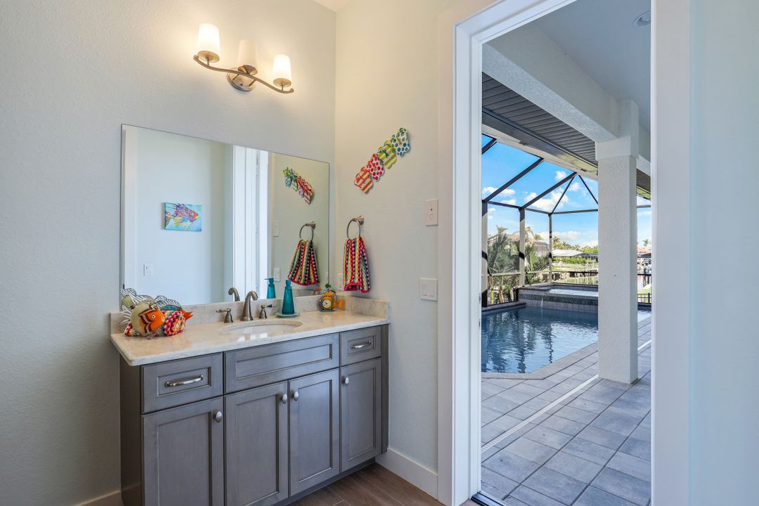 5828 SW 1st Ave, Cape Coral, FL 33914