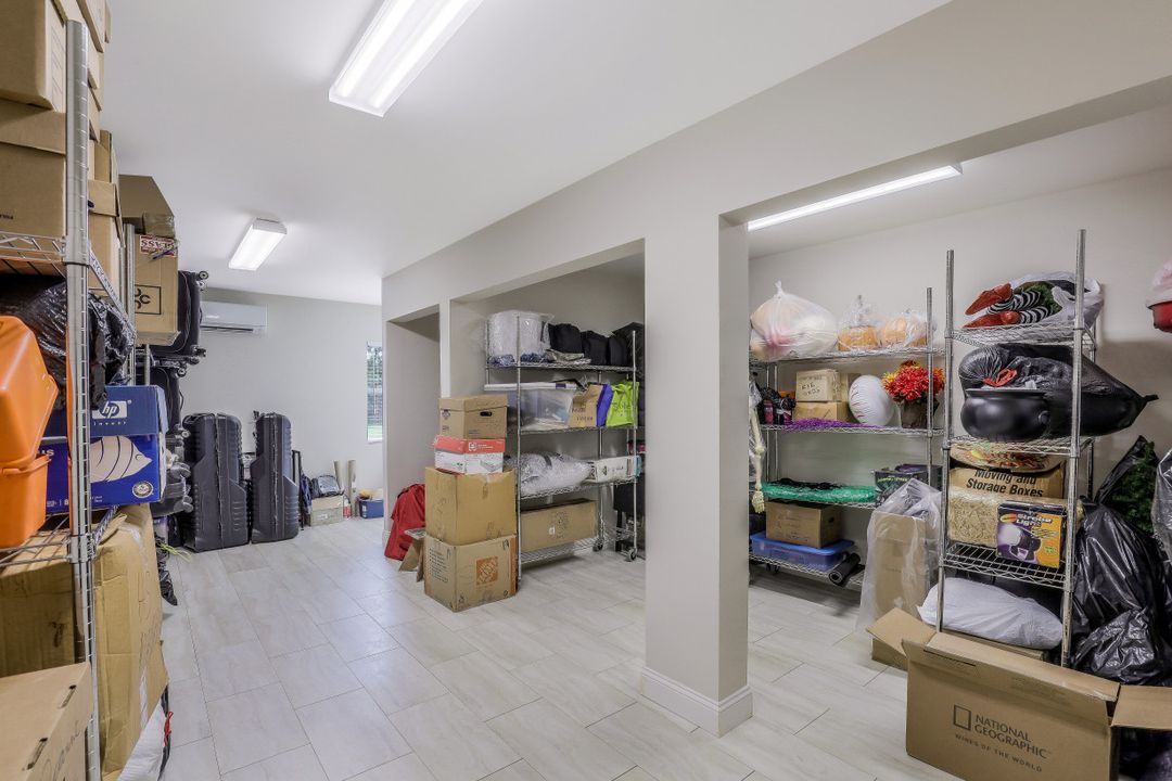 762 Hickory Rd, Naples, FL 34108