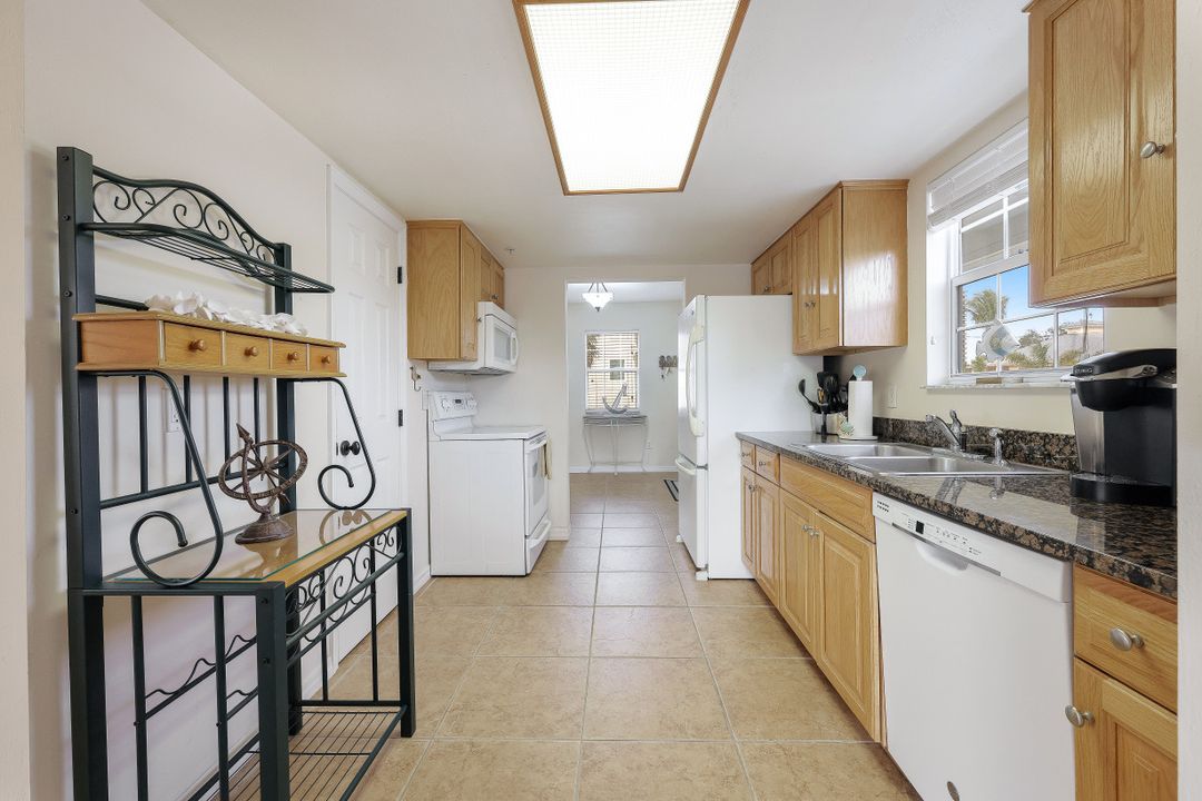 4733 Spring Creek Dr, Bonita Springs, FL 34134