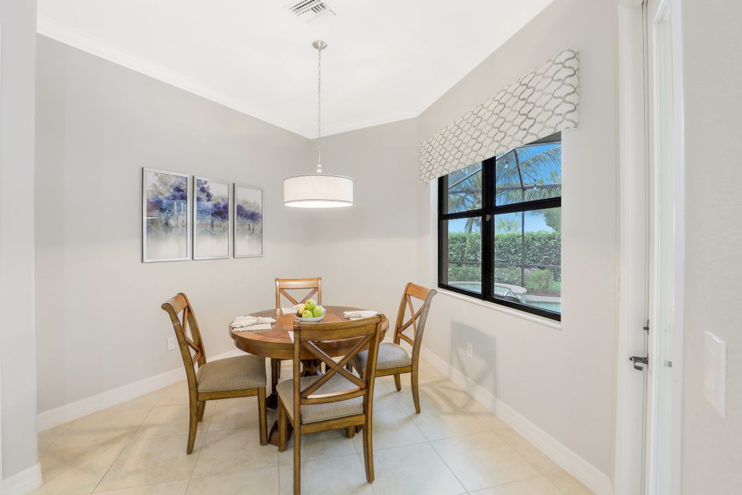 28520 Longford Ct, Bonita Springs, FL 34135