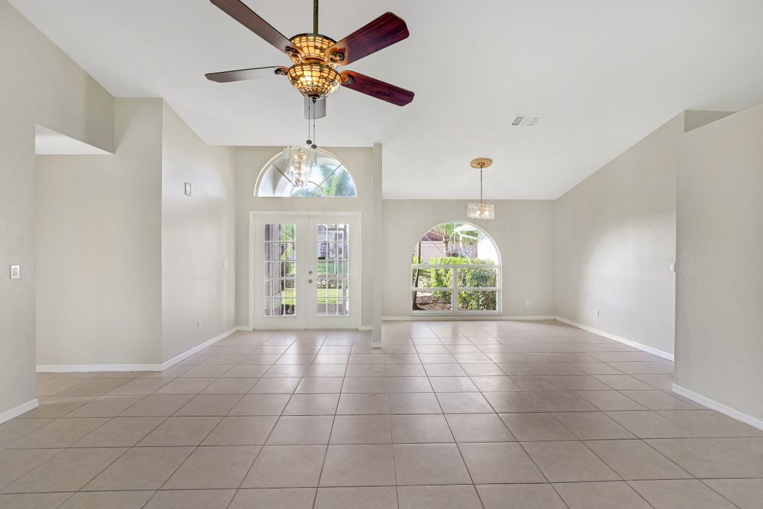 1923 SW 48th Ln, Cape Coral, FL 33914