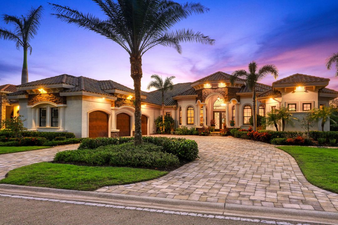 9360 Vittoria Ct, Fort Myers, FL 33912