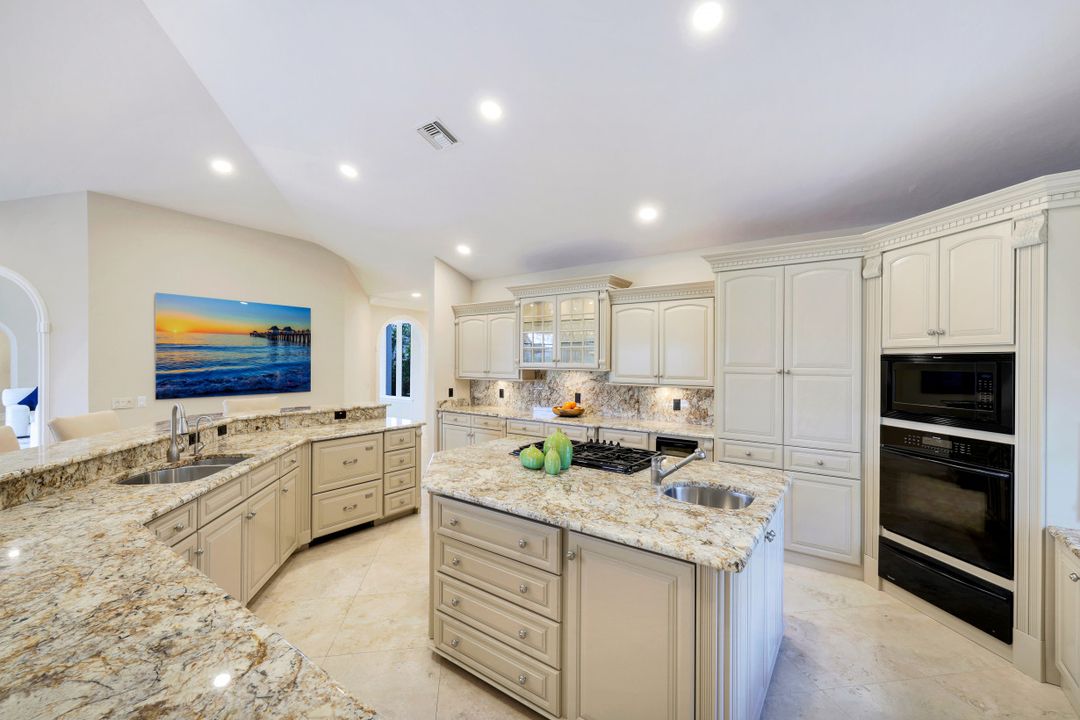 3351 Oak Hammock Ct, Bonita Springs, FL 34134
