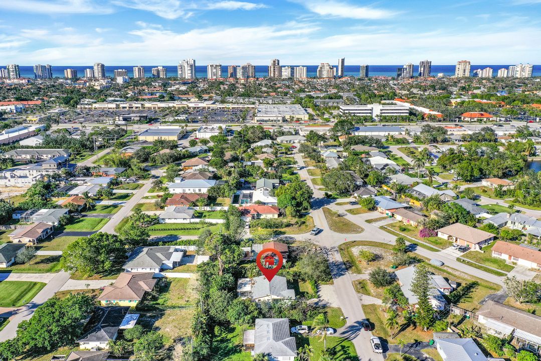 1120 S Alhambra Cir, Naples, FL 34103