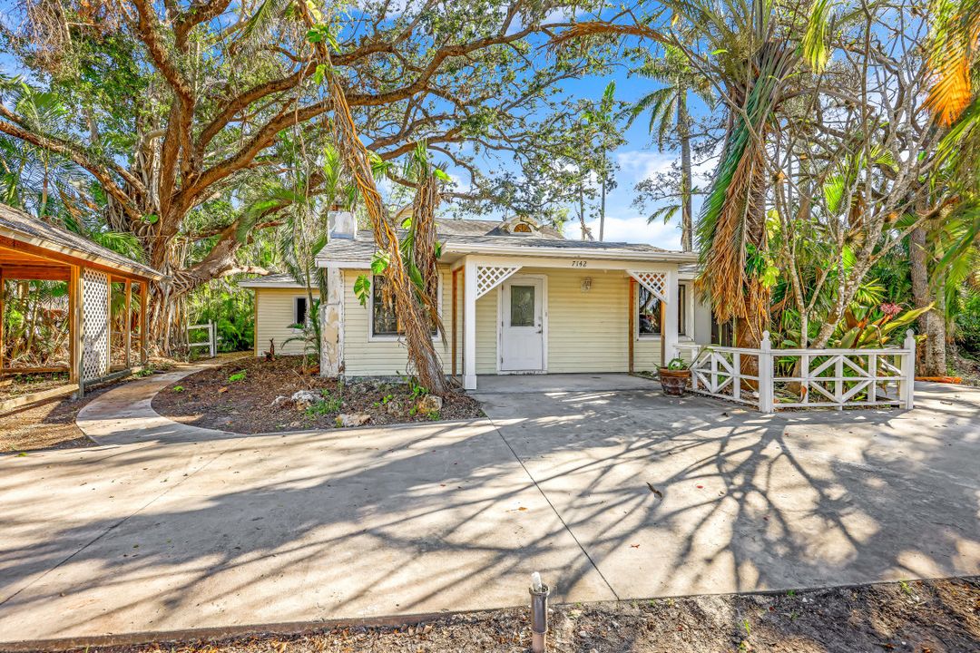 7142 Congdon Rd, Fort Myers, FL 33908