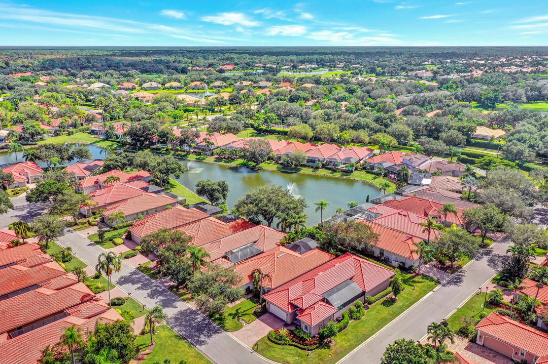 112 April Sound Dr, Naples, FL 34119