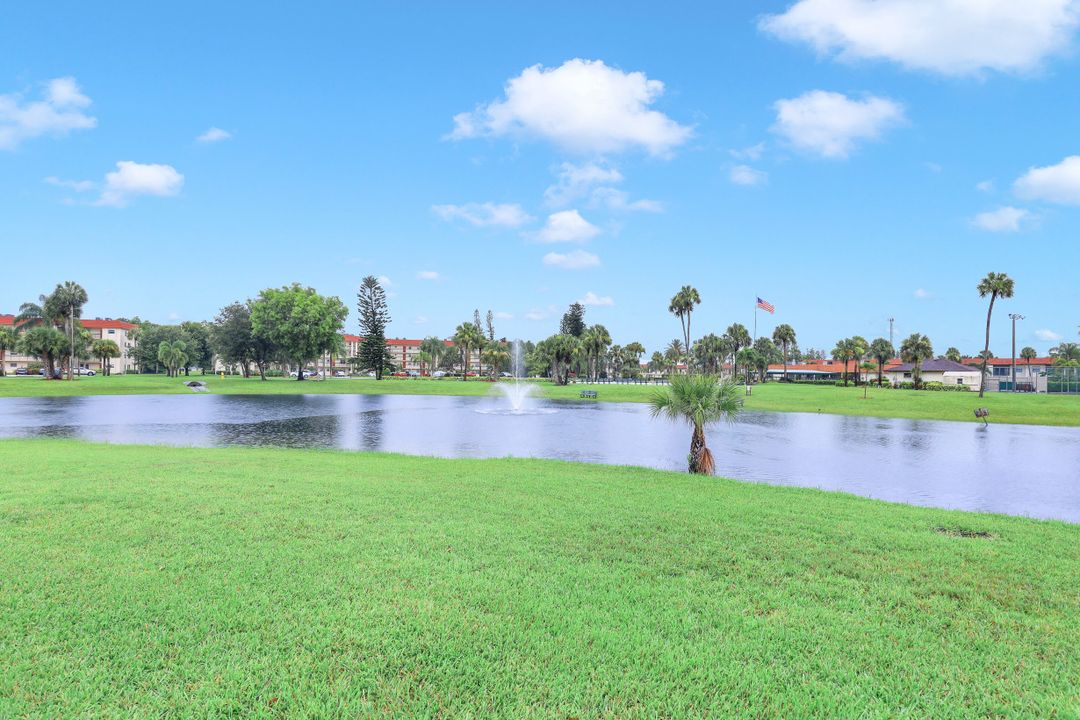 4275 27th Ct SW #104, Naples, FL 34116