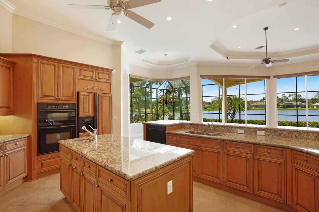 2046 Imperial Cir, Naples, FL 34110