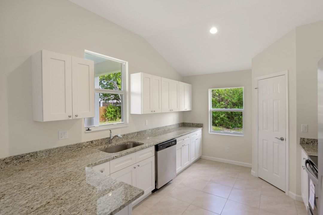 1638 Paddock St, Port St. Lucie, FL 34987