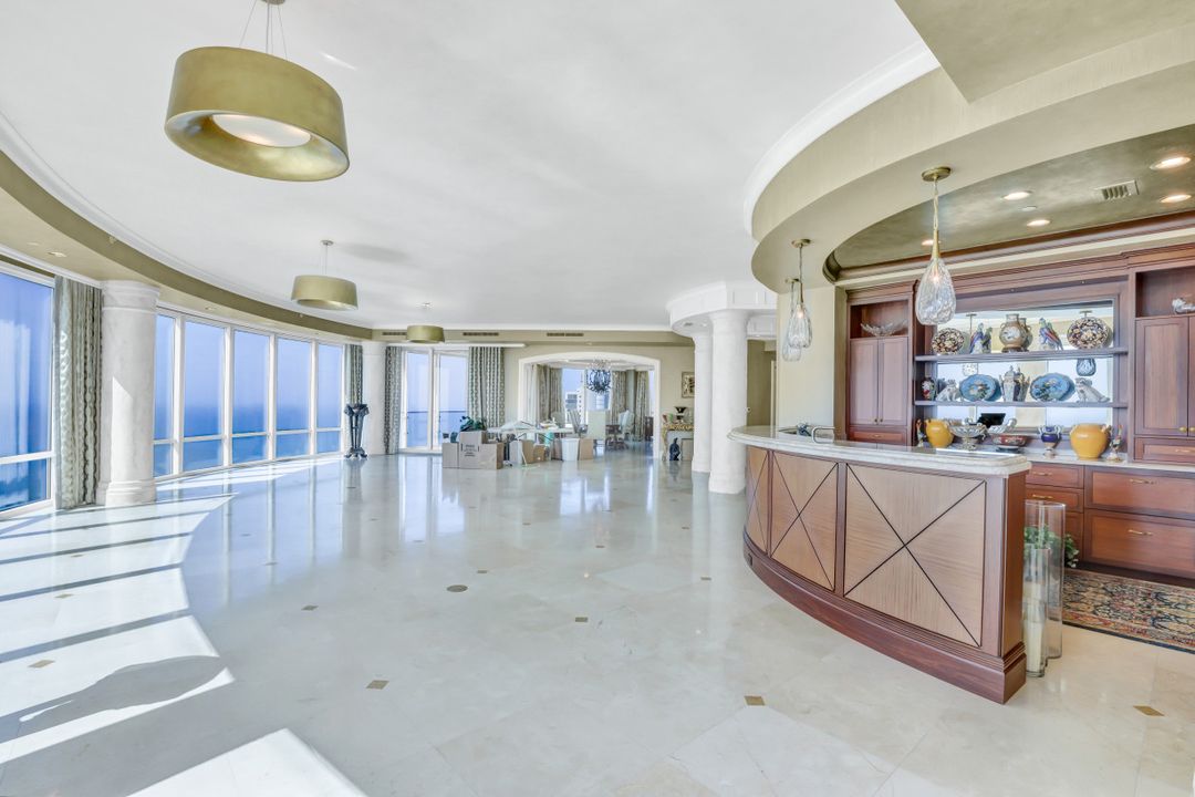 4101 Gulf Shore Blvd N #PH-3, Naples, FL 34103