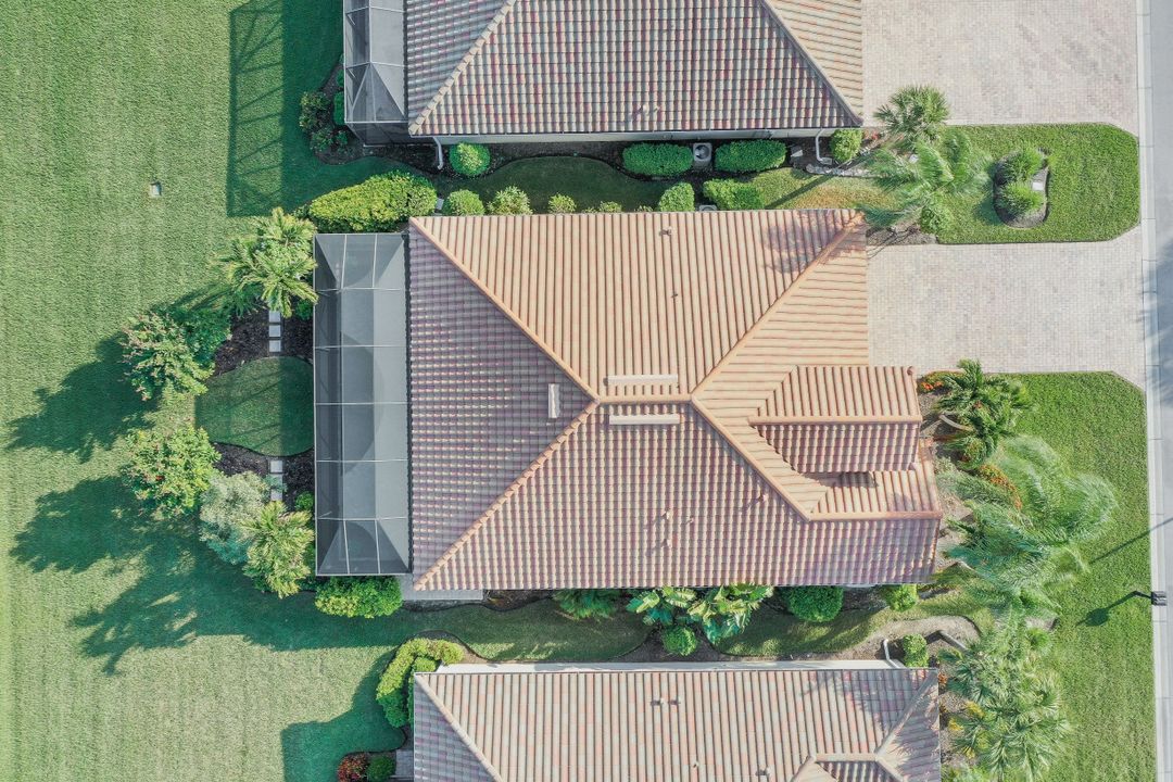 9090 Limestone Ln, Naples, FL 34120