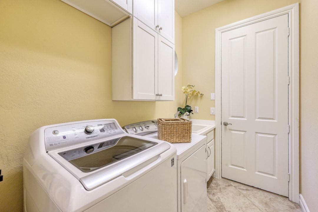 6344 Serano Way, Naples, FL 34113