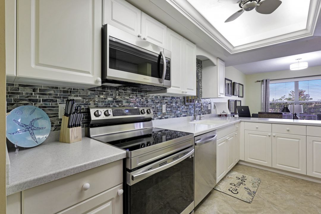 912 SE 46th St #202, Cape Coral, FL 33904