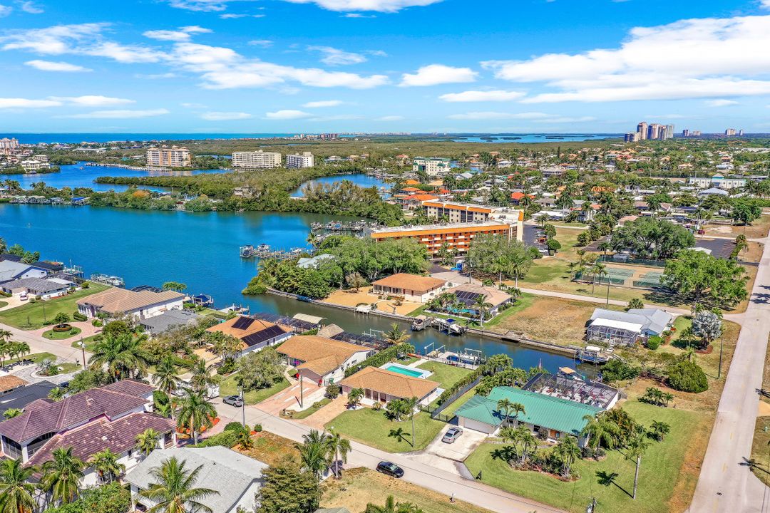 207 6th St, Bonita Springs, FL 34134