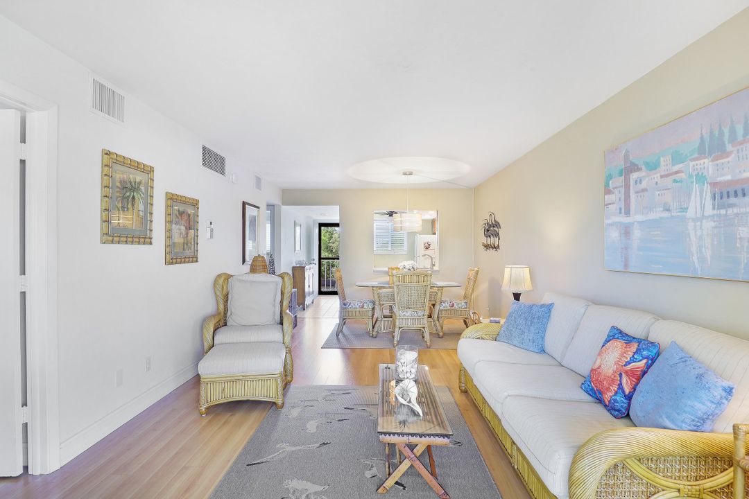 1004 Manatee Rd #H301, Naples, FL 34114