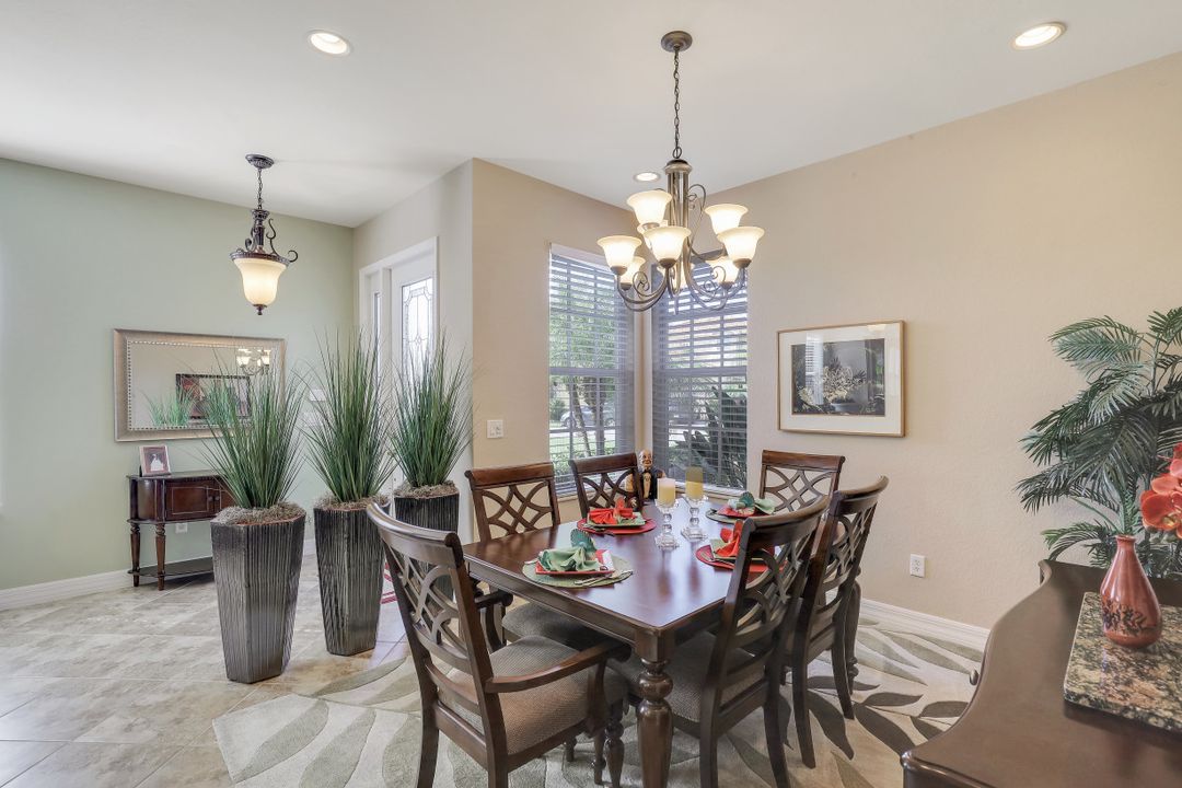 10106 Mimosa Silk Dr, Fort Myers, FL 33913