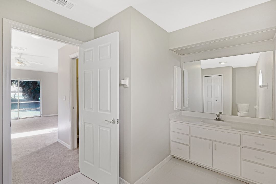 1923 SW 48th Ln, Cape Coral, FL 33914