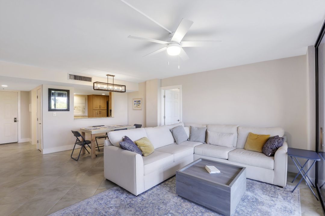 17 Bluebill Ave #104, Naples, FL 34108