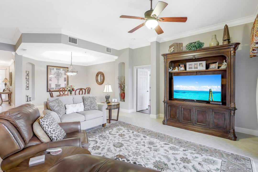 10390 Glastonbury Cir #102, Fort Myers, FL 33913