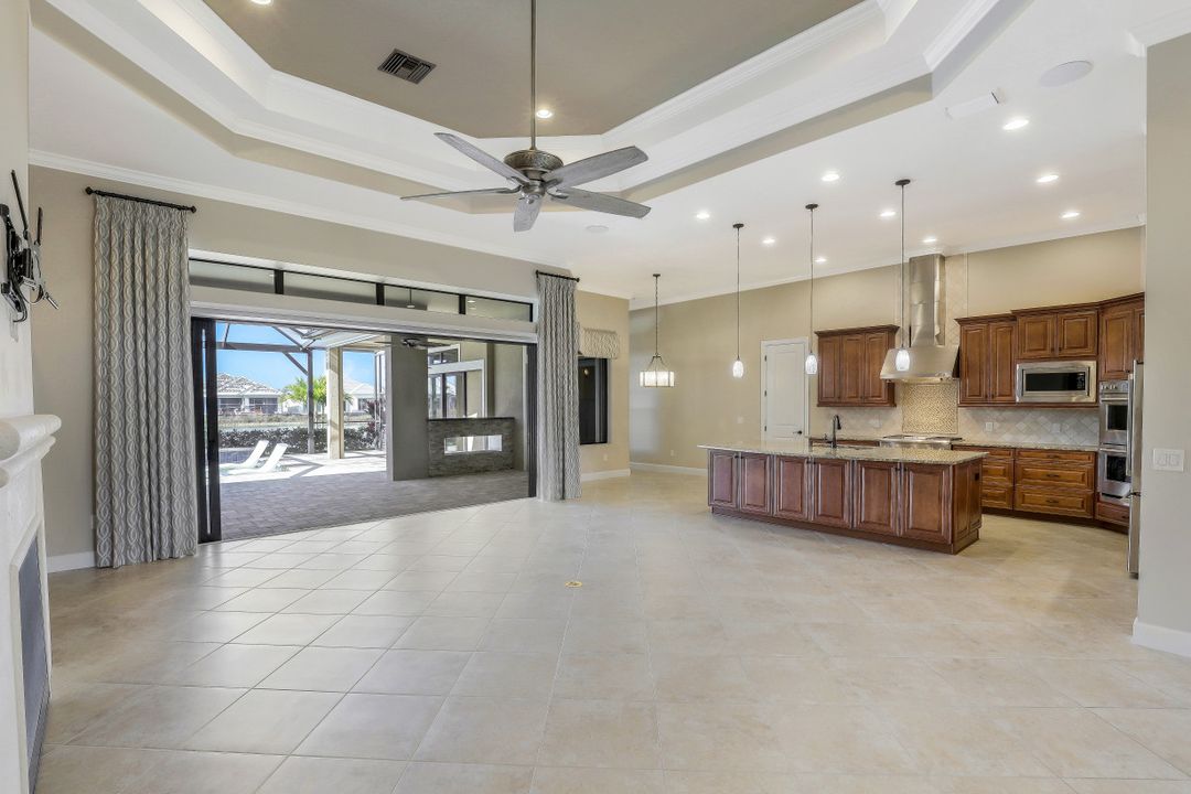 3341 Fanny Bay Ln, Naples, FL 34114