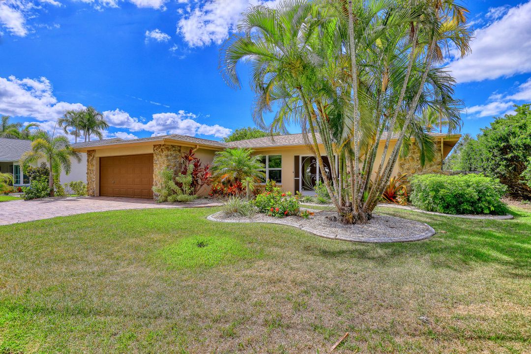 256 Bayshore Dr, Cape Coral, FL 33904