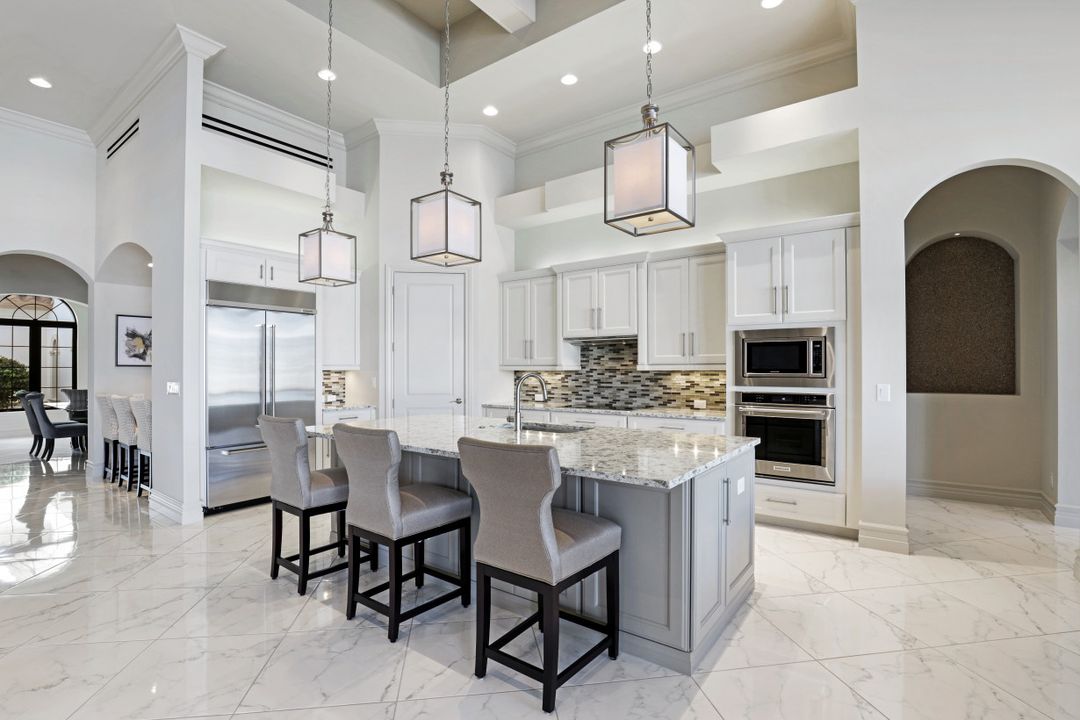 16459 Seneca Way, Naples, FL 34110