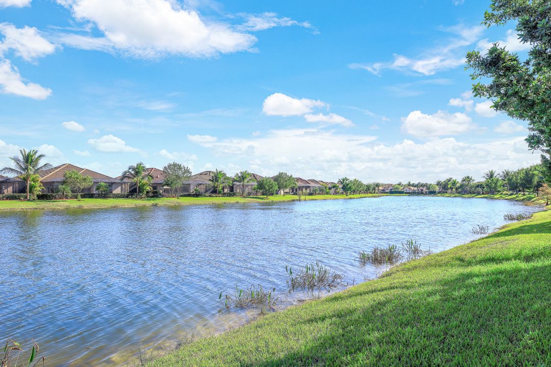 28083 Edenderry Ct, Bonita Springs, FL 34135