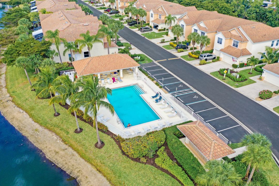 8430 Village Edge Cir, Fort Myers, FL 33919